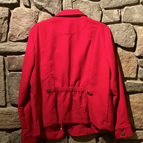 Red jacket - Picture 2 of 3